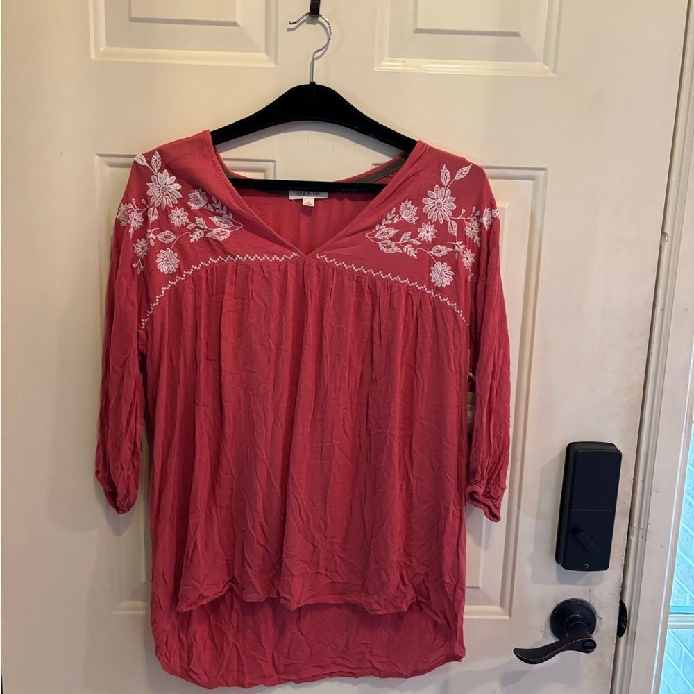 Taylor & Sage Floral Embroidered Blouse in Red - Picture 7 of 7